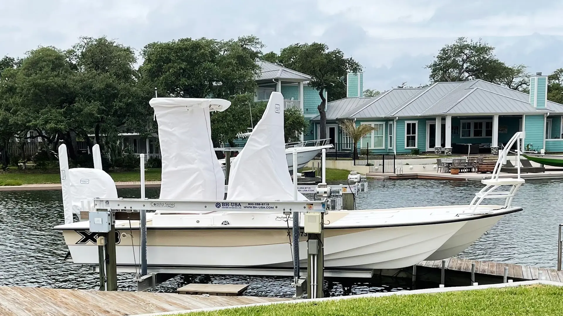 Canvas USA®—the best individual boat covers designed to protect every part of your vessel Canvas USA® manufactures the best individual boat covers, custom-fit for every piece of your boat with unbeatable protection and craftsmanship